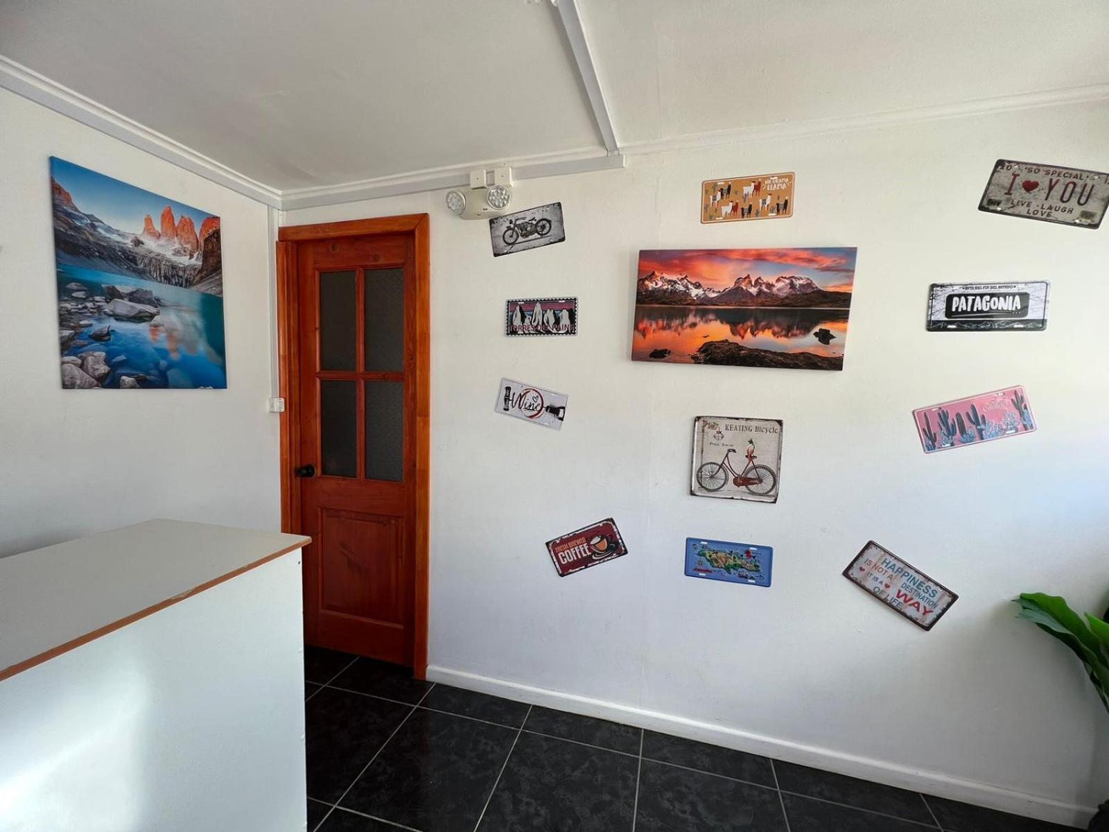 Hostal B&B Coastal Natales 푸에르토나탈레스 외부 사진
