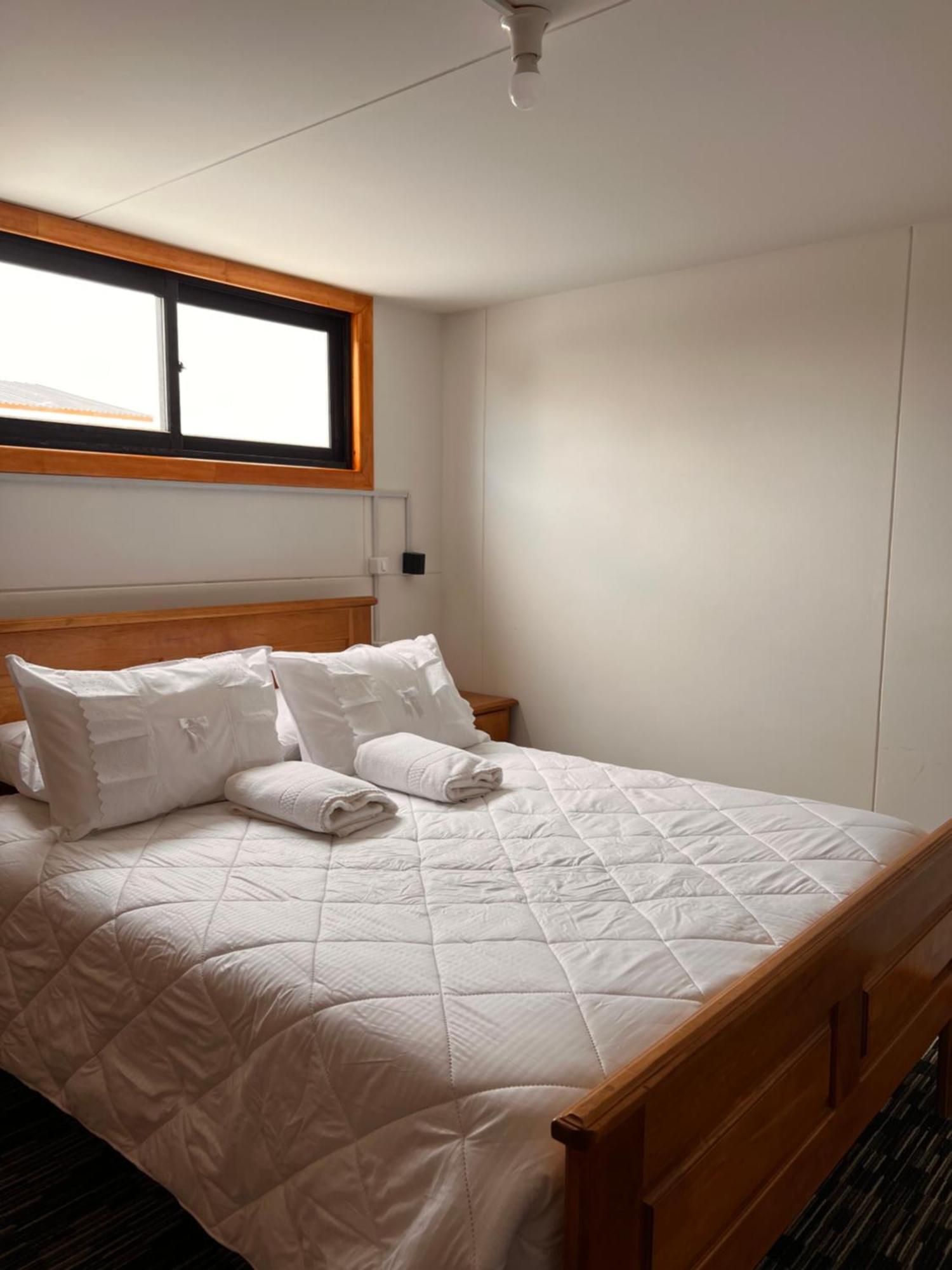 Hostal B&B Coastal Natales 푸에르토나탈레스 외부 사진
