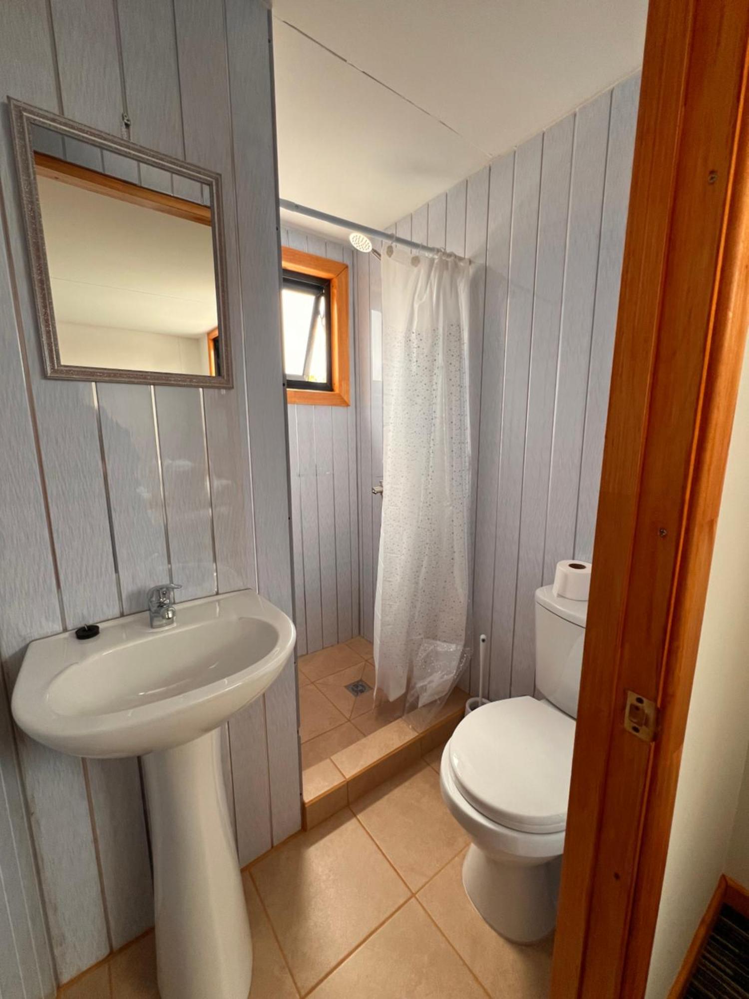 Hostal B&B Coastal Natales 푸에르토나탈레스 외부 사진