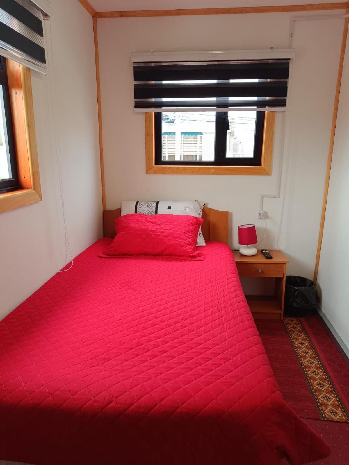 Hostal B&B Coastal Natales 푸에르토나탈레스 외부 사진
