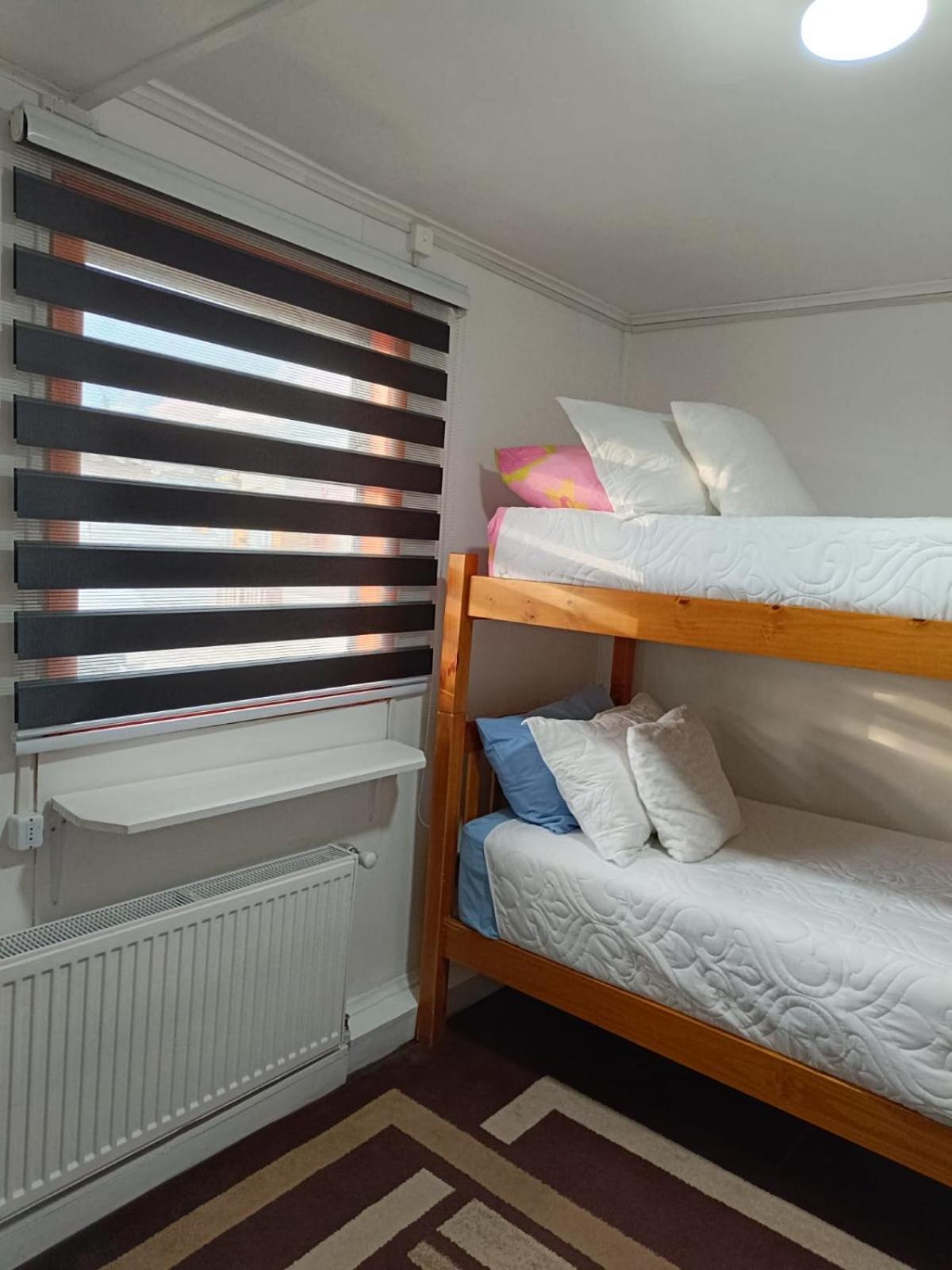 Hostal B&B Coastal Natales 푸에르토나탈레스 외부 사진