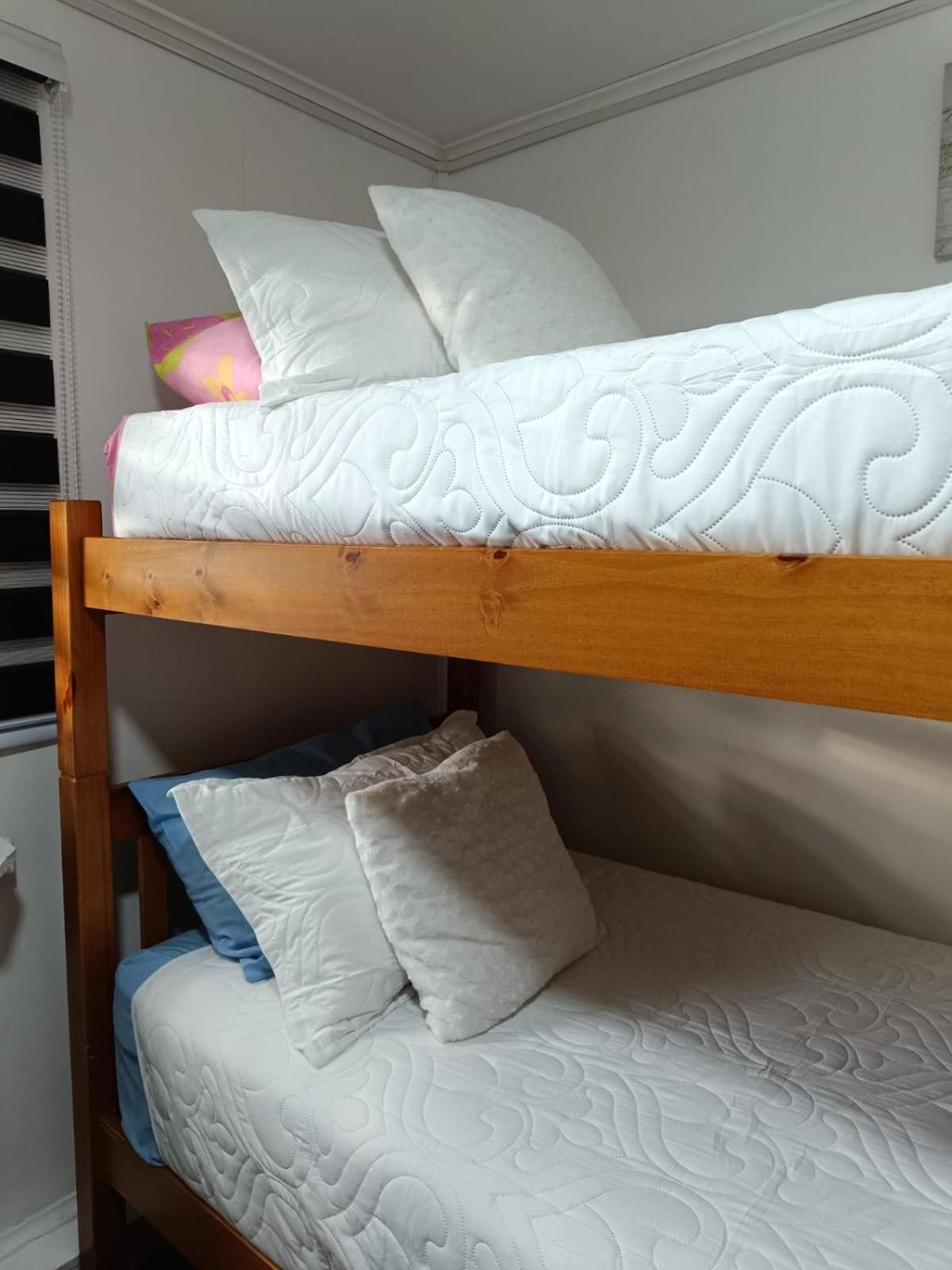 Hostal B&B Coastal Natales 푸에르토나탈레스 외부 사진